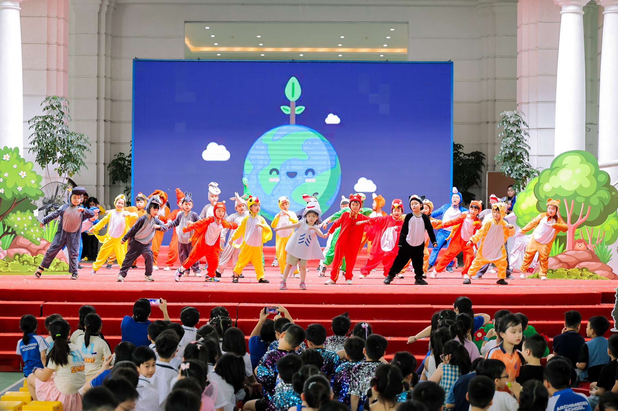 English Showcase grade 2:  Những màn trình diễn tuyệt vời về vẻ đẹp của những miền đất