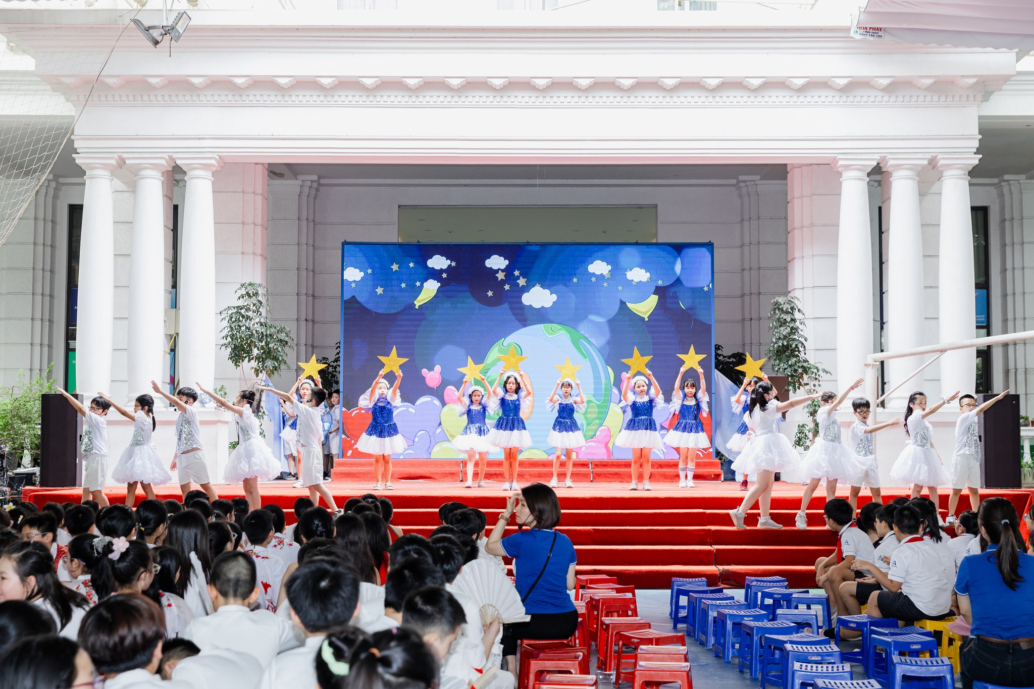 Showcase grade 4: “Cảm ơn những vòng tay”